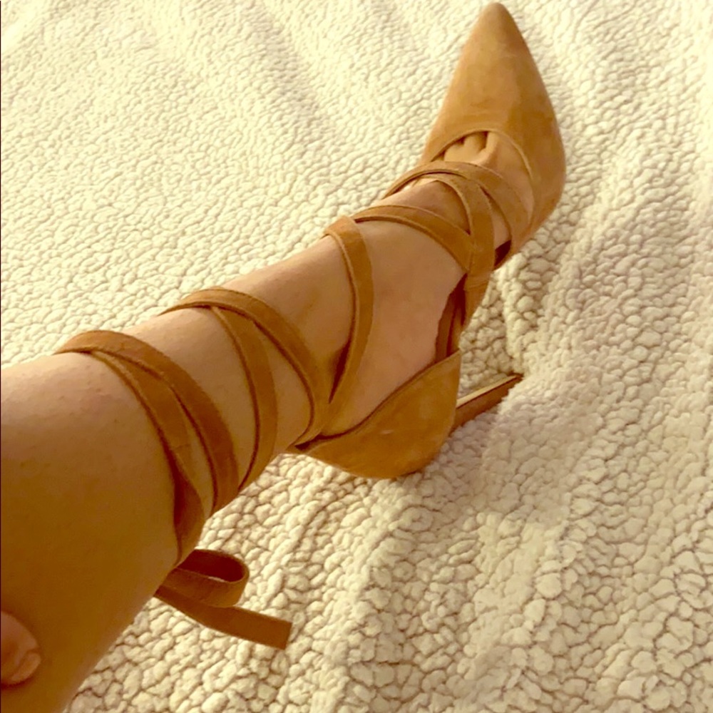 Sexy tan suede worn once heels